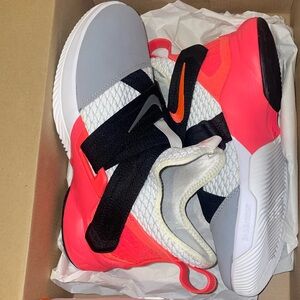 Nike LeBron Soldier X11 Black,White, Crimson